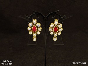 PAAN OVAL SHAPE KUNDAN EARRINGS
