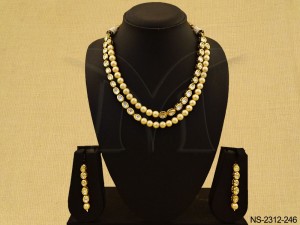 Moti Kundan Necklace Set